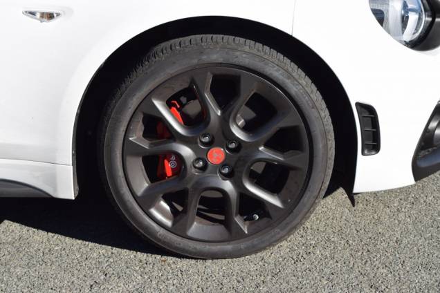 ABARTH 124 SPIDER 1.4 TURBO 170 CV / EXEMPLAIRE N°806 / 12800 KMS / BOSE SYSTEM 18