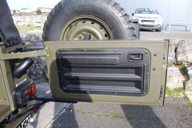 PEUGEOT P4 2.5 75 CV BVM4 4X4 / REPLIQUE MILITAIRE  13