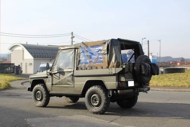 PEUGEOT P4 2.5 75 CV BVM4 4X4 / REPLIQUE MILITAIRE  8