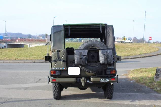 PEUGEOT P4 2.5 75 CV BVM4 4X4 / REPLIQUE MILITAIRE  9