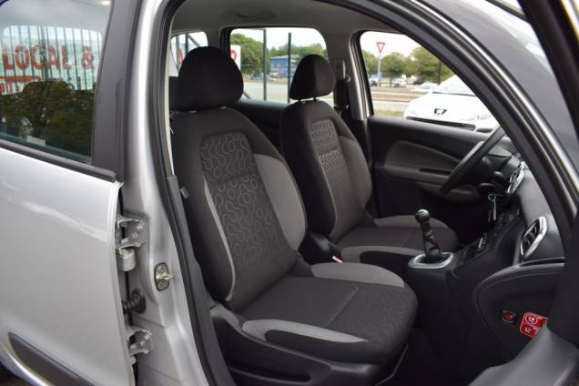 CITROEN C3 PICASSO 1.4 95 CV / 38500 KMS / CROCHET D'ATTELAGE 11