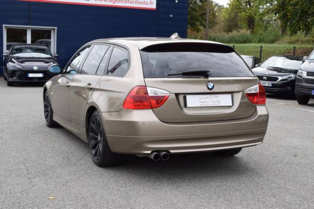 BMW SERIE 3 TOURING E91 330 I 258 CV / CARNET D'ENTRETIEN COMPLET 4