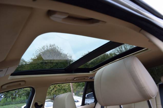 BMW SERIE 3 TOURING E91 330 I 258 CV / CARNET D'ENTRETIEN COMPLET 12