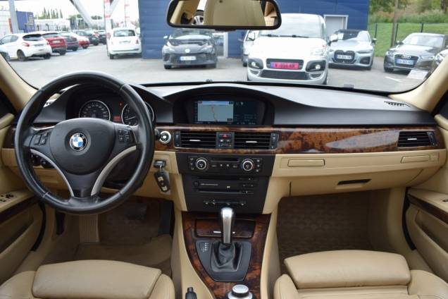 BMW SERIE 3 TOURING E91 330 I 258 CV / CARNET D'ENTRETIEN COMPLET 14