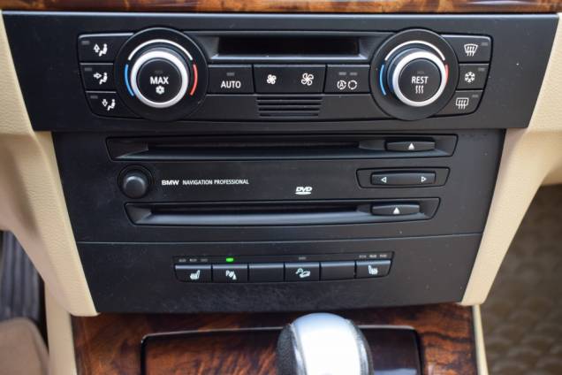 BMW SERIE 3 TOURING E91 330 I 258 CV / CARNET D'ENTRETIEN COMPLET 16