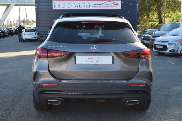 MERCEDES GLA 200 D 2.0 150 CV AMG LINE / SIÈGES ÉLECTRIQUES CHAUFFANTS / TOIT PANORAMIQUE / CAMERA RECUL / CARPLAY 6