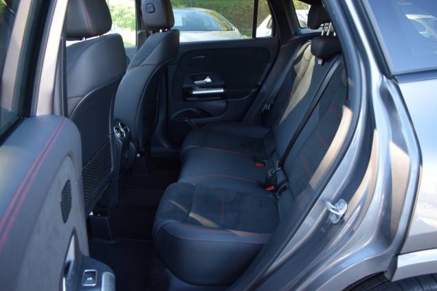 MERCEDES GLA 200 D 2.0 150 CV AMG LINE / SIÈGES ÉLECTRIQUES CHAUFFANTS / TOIT PANORAMIQUE / CAMERA RECUL / CARPLAY 11