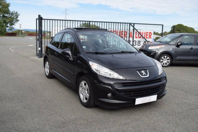 PEUGEOT 207 1.4 16 V 90 CV / TOIT OUVRANT / CROCHET D'ATTELAGE 2
