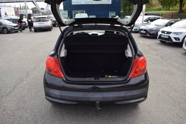 PEUGEOT 207 1.4 16 V 90 CV / TOIT OUVRANT / CROCHET D'ATTELAGE 16