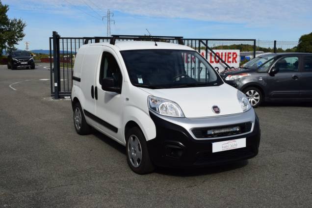 FIAT FIORINO QUBO 1.3 HDI 95 CV / CROCHET D'ATTELAGE / 72500 KMS 2 FIAT FIORINO QUBO 1.3 HDI 95 CV / CROCHET D'ATTELAGE / 72500 KMS 2