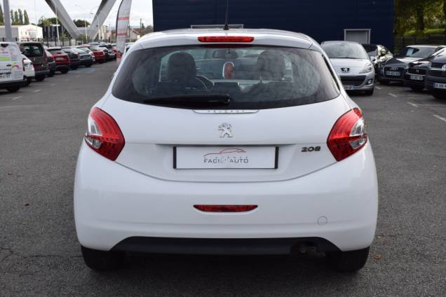 PEUGEOT 208 FÉLINE 1.6 120 CV BOITE AUTOMATIQUE / 1ère MAIN / 36700 KMS 6 PEUGEOT 208 FÉLINE 1.6 120 CV BOITE AUTOMATIQUE / 1ère MAIN / 36700 KMS 6