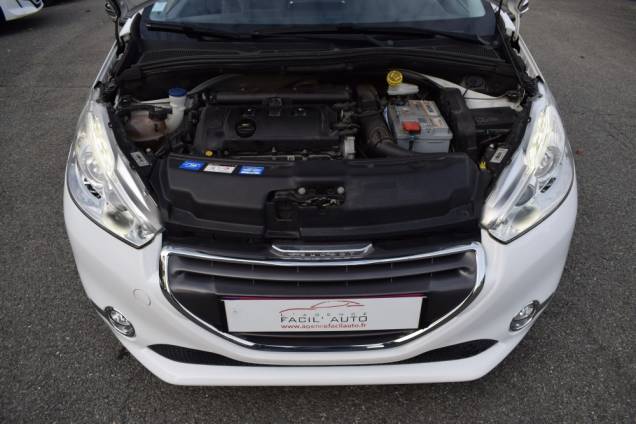 PEUGEOT 208 FÉLINE 1.6 120 CV BOITE AUTOMATIQUE / 1ère MAIN / 36700 KMS 17 PEUGEOT 208 FÉLINE 1.6 120 CV BOITE AUTOMATIQUE / 1ère MAIN / 36700 KMS 17