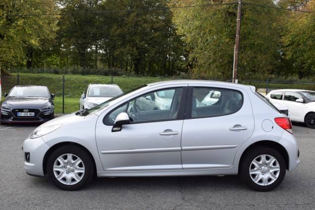 PEUGEOT 207 1.4 16 V 90 CV PRENIUM / 5 PORTES / BOITE AUTOMATIQUE / 39500 KMS 7 PEUGEOT 207 1.4 16 V 90 CV PRENIUM / 5 PORTES / BOITE AUTOMATIQUE / 39500 KMS 7