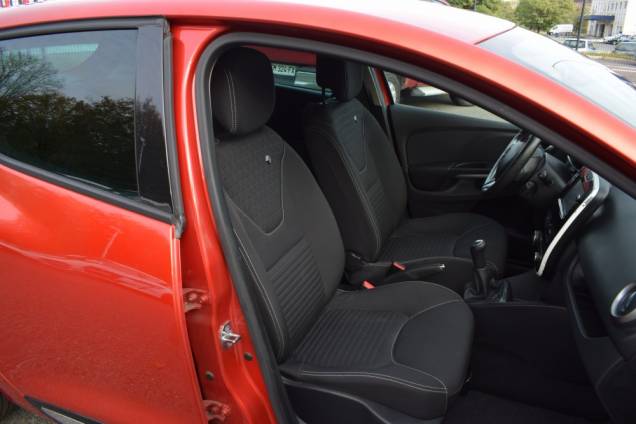 RENAULT CLIO LIMITED 1.2 16 V 75 CV / 5 PORTES / 1ère MAIN / 46500 KMS 10