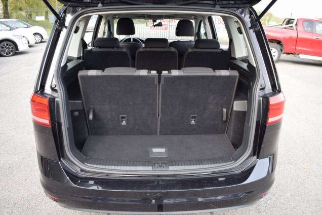 VOLKSWAGEN TOURAN TRENDLINE 7 PLACES 110 CV / ATTELAGE 17