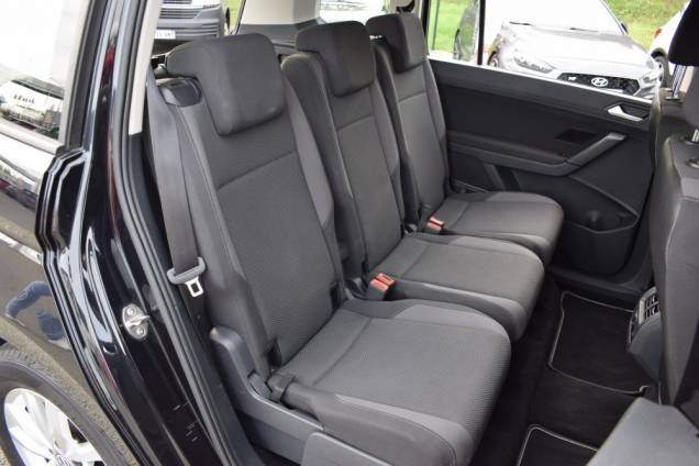 VOLKSWAGEN TOURAN TRENDLINE 7 PLACES 110 CV / ATTELAGE 20