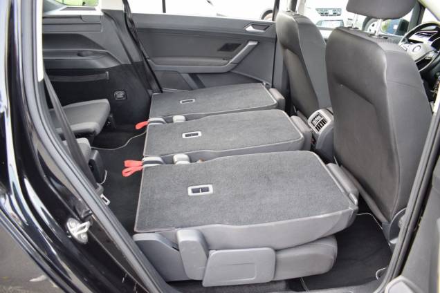 VOLKSWAGEN TOURAN TRENDLINE 7 PLACES 110 CV / ATTELAGE 19