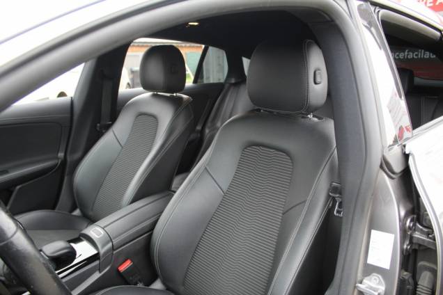 MERCEDEZ BENZ CLA SHOOTING BRAKE PROGRESIVE LINE 200D 150 CV 8G-DCT / ORIGINE FRANCE 14