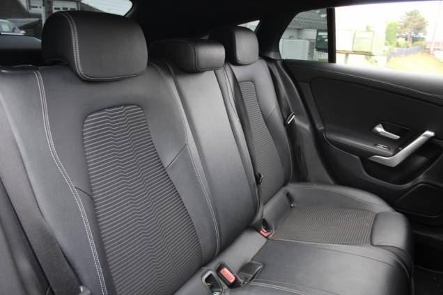 MERCEDEZ BENZ CLA SHOOTING BRAKE PROGRESIVE LINE 200D 150 CV 8G-DCT / ORIGINE FRANCE 16