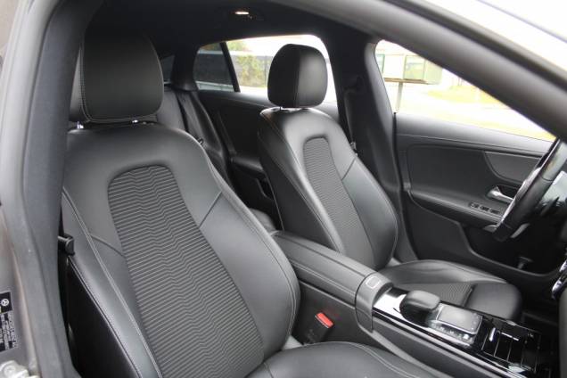MERCEDEZ BENZ CLA SHOOTING BRAKE PROGRESIVE LINE 200D 150 CV 8G-DCT / ORIGINE FRANCE 13